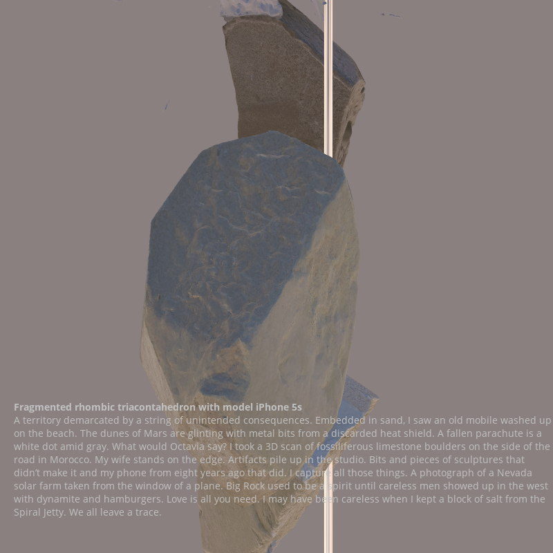 Fragmented triacontahedron with iPhone 5s #98 static NFT preview