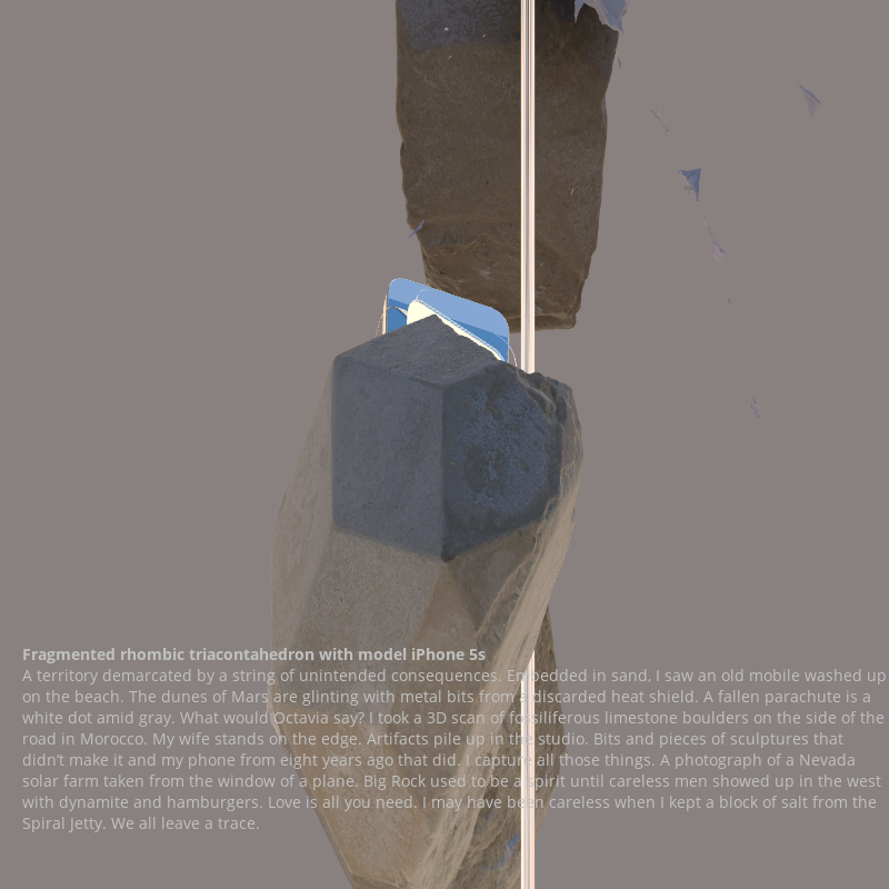 Fragmented triacontahedron with iPhone 5s #53 static NFT preview
